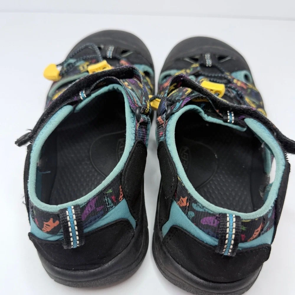 Keen Newport H2 Kids Sandals Black Teal‎ Fish Print 1027391 Size 7 Big Kid